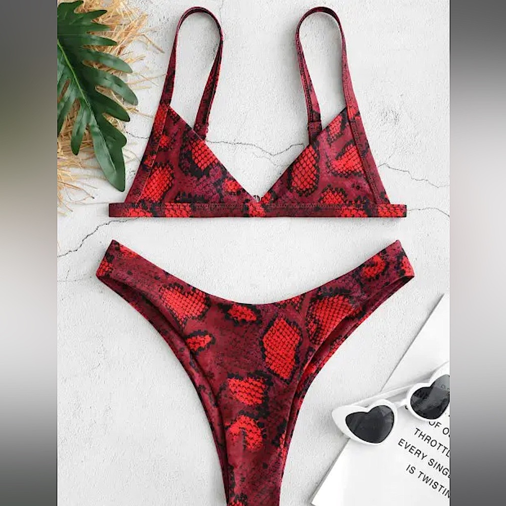 Zaful Women’s Snakeskin Print Bikini